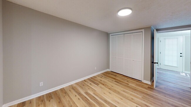 Building Photo - Walk to Downtown Prattville!!! 4/2 Completely Updated!