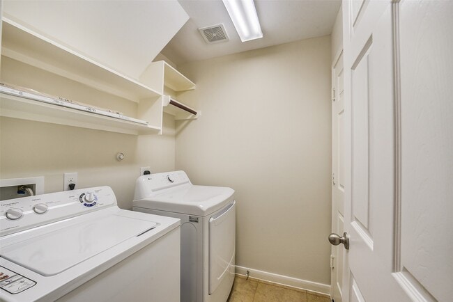 Building Photo - 24538 Evangeline Springs Ln