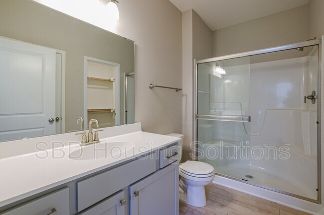 Building Photo - 27421 E Oak View Dr