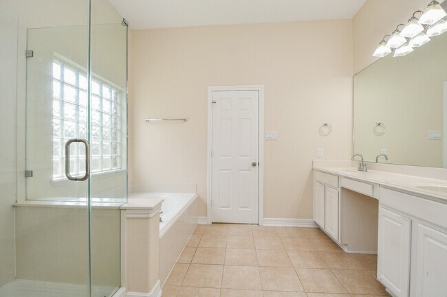 Building Photo - 12104 Dawn Mist Ct