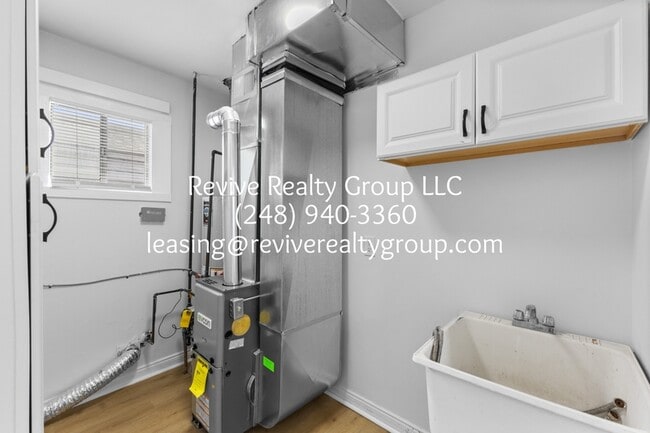 Building Photo - 25630 Tecla Ave