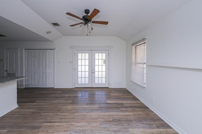 Building Photo - 752 Buffalo Ct