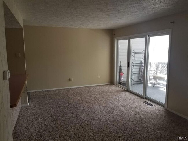 Building Photo - 1206 S College Mall Rd