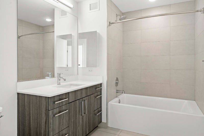 Building Photo - 829 S Michigan Ave