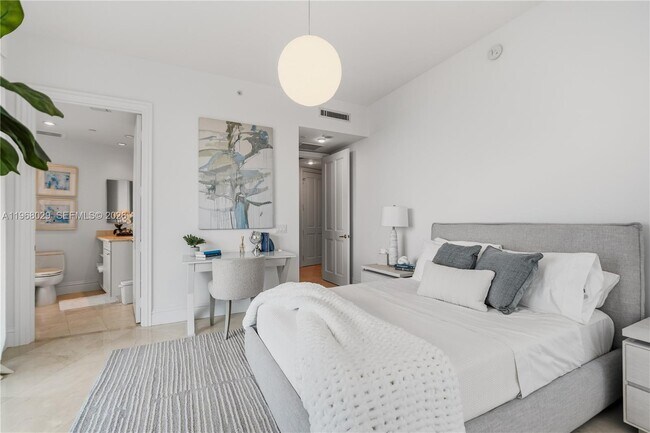 Building Photo - 10295 Collins Ave