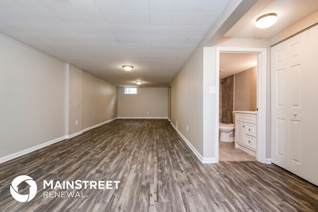Building Photo - 4325 Bayberry Dr