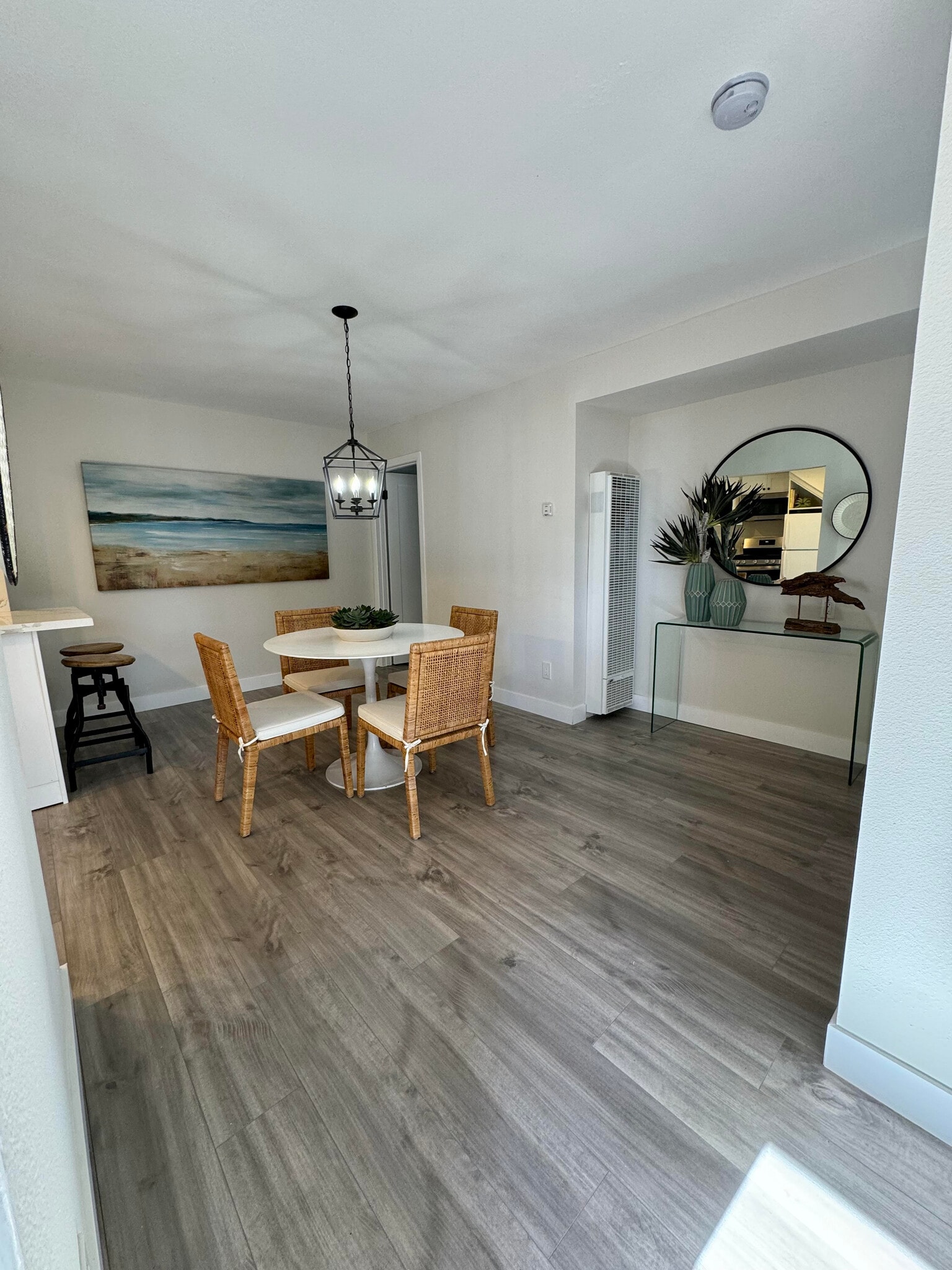 Building Photo - 31671 Seacove Dr