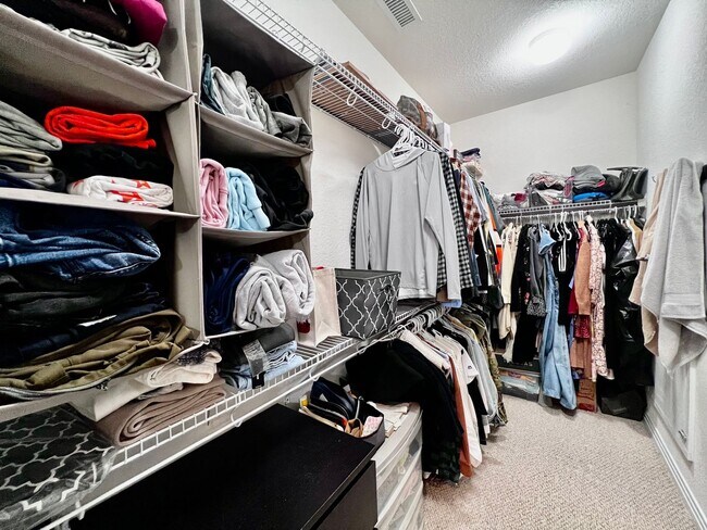 Building Photo - Beautiful Corner Lot, Single Family Home, in Sherwood Lakes.