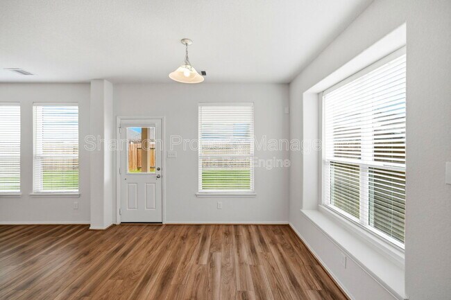 Building Photo - 5309 Camerford Ct