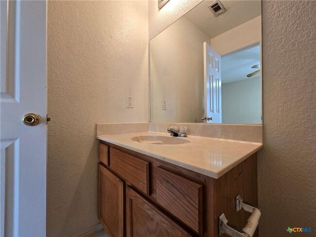 Building Photo - 2808 Leroy Cir