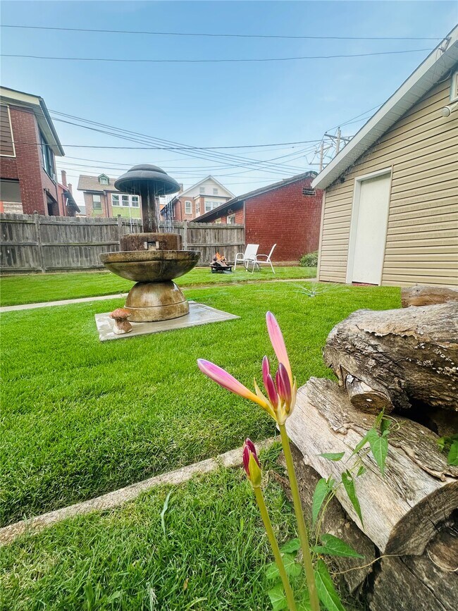 Building Photo - 4250 Michigan Ave