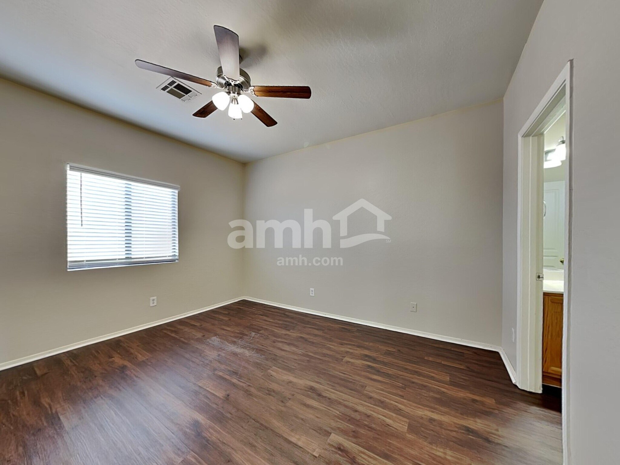 Building Photo - 6506 S 10th Dr