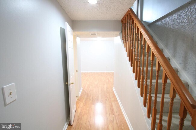 Building Photo - 11021 Outpost Dr