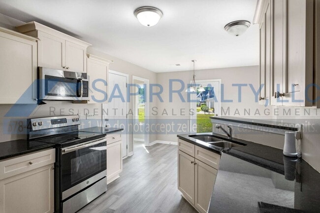 Building Photo - 960 Revere Way