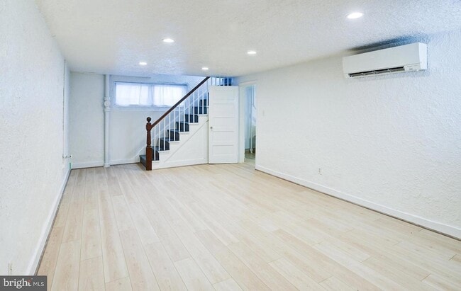 Building Photo - 4633 Asbury Pl NW