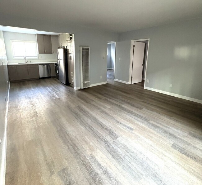 Building Photo - 2727-2741 Abbot Kinney Blvd