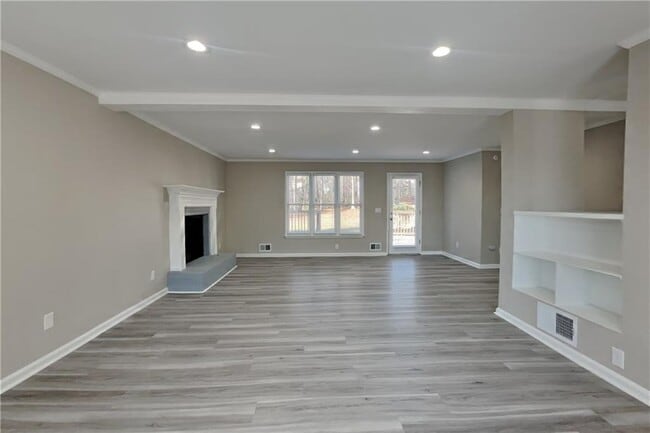 Building Photo - 210 Timber Laurel Ct