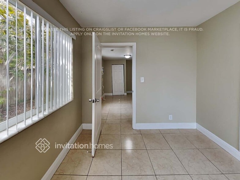Building Photo - 2021 SW 64th Ave