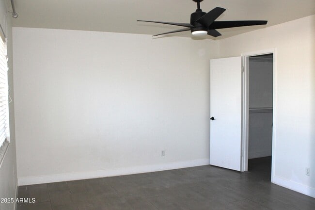 Building Photo - 4046 E Hidalgo Ave