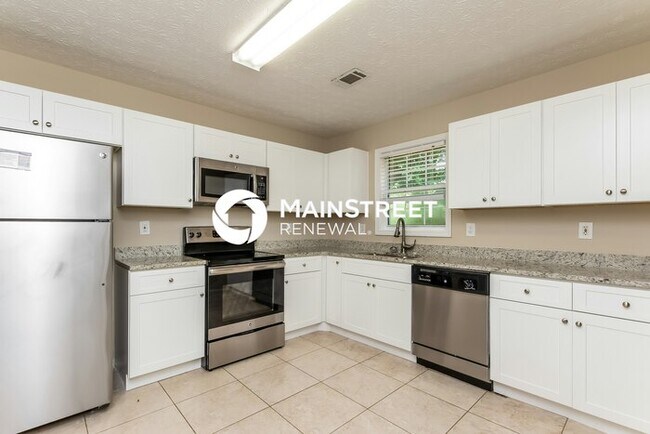 Building Photo - 4 Bedroom Pet-Friendly Home in Lawrenceville, GA with Main Street Renewal