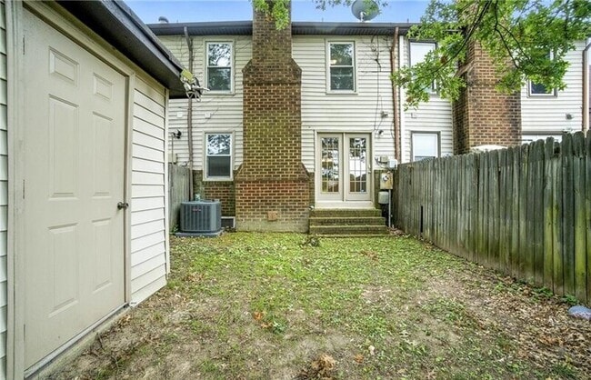 Building Photo - 2333 Meadows Landing