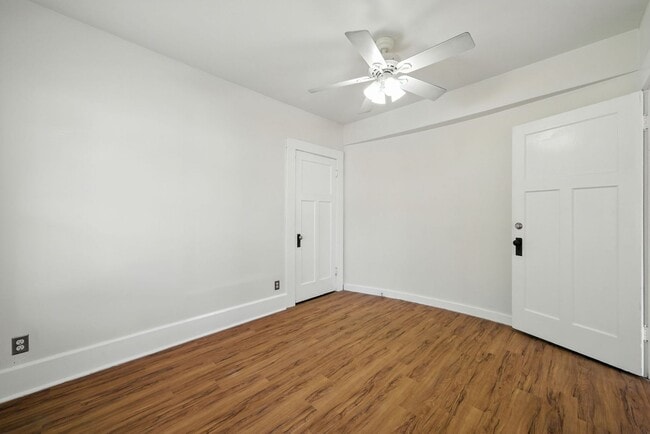 Building Photo - UT PRE-LEASE: 5 bed / 3 bath Remodeled Wes...