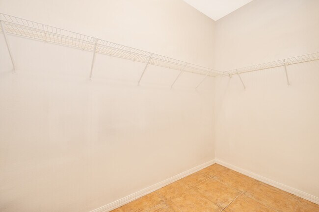 Building Photo - 10831 Leader Ln