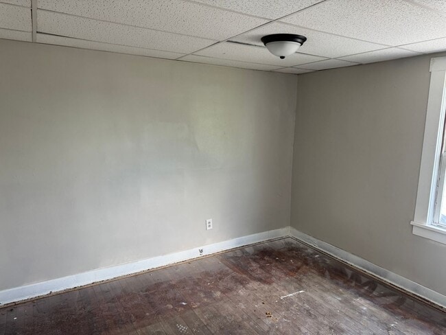 Building Photo - 2 Bed / 1 Bath in Clairton