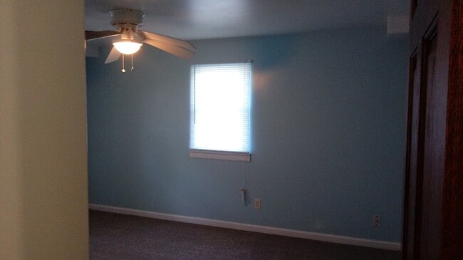 Building Photo - Amazing Country property!