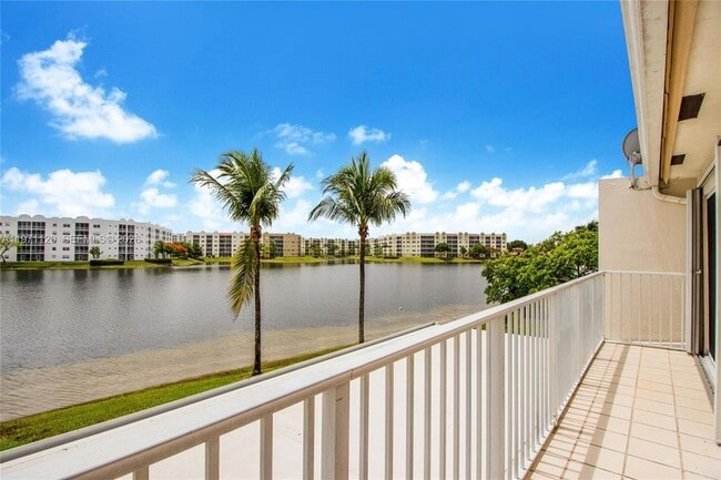 Building Photo - 6407 NW 109th Ave