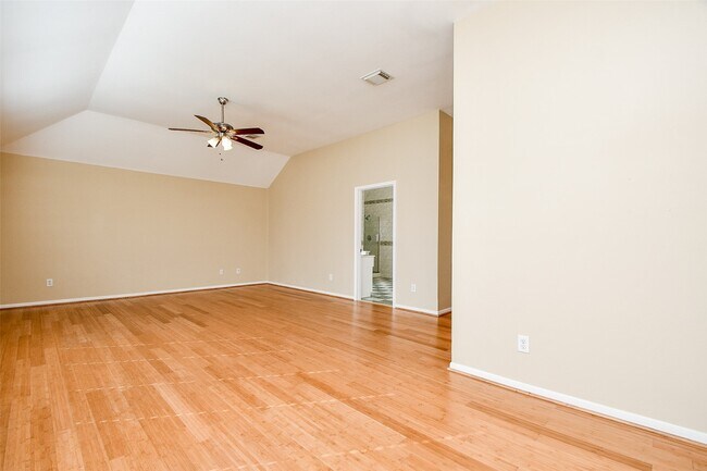 Building Photo - 12307 S Shadow Cove Dr