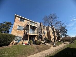 Building Photo - 847 College Blvd