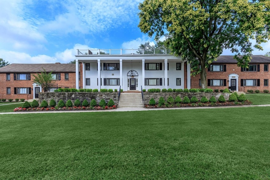 Drexelbrook Apartments 4804 Drexelbrook Dr Drexel Hill PA 19026 Apartment Finder