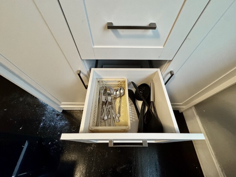 Building Photo - 17150 Santa Rosa Dr