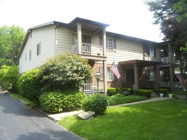 Building Photo - 44 Southwoods Ave
