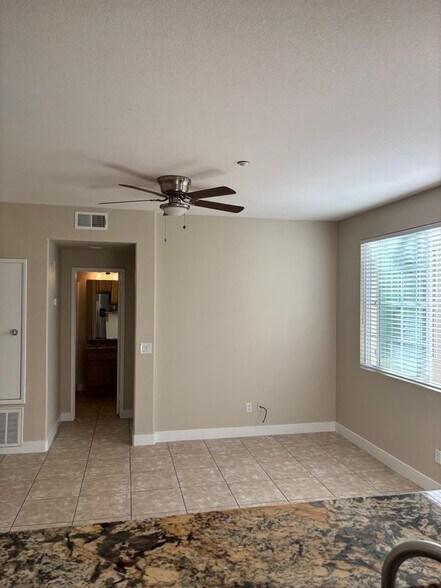 Building Photo - 1305 Mother Lode Way