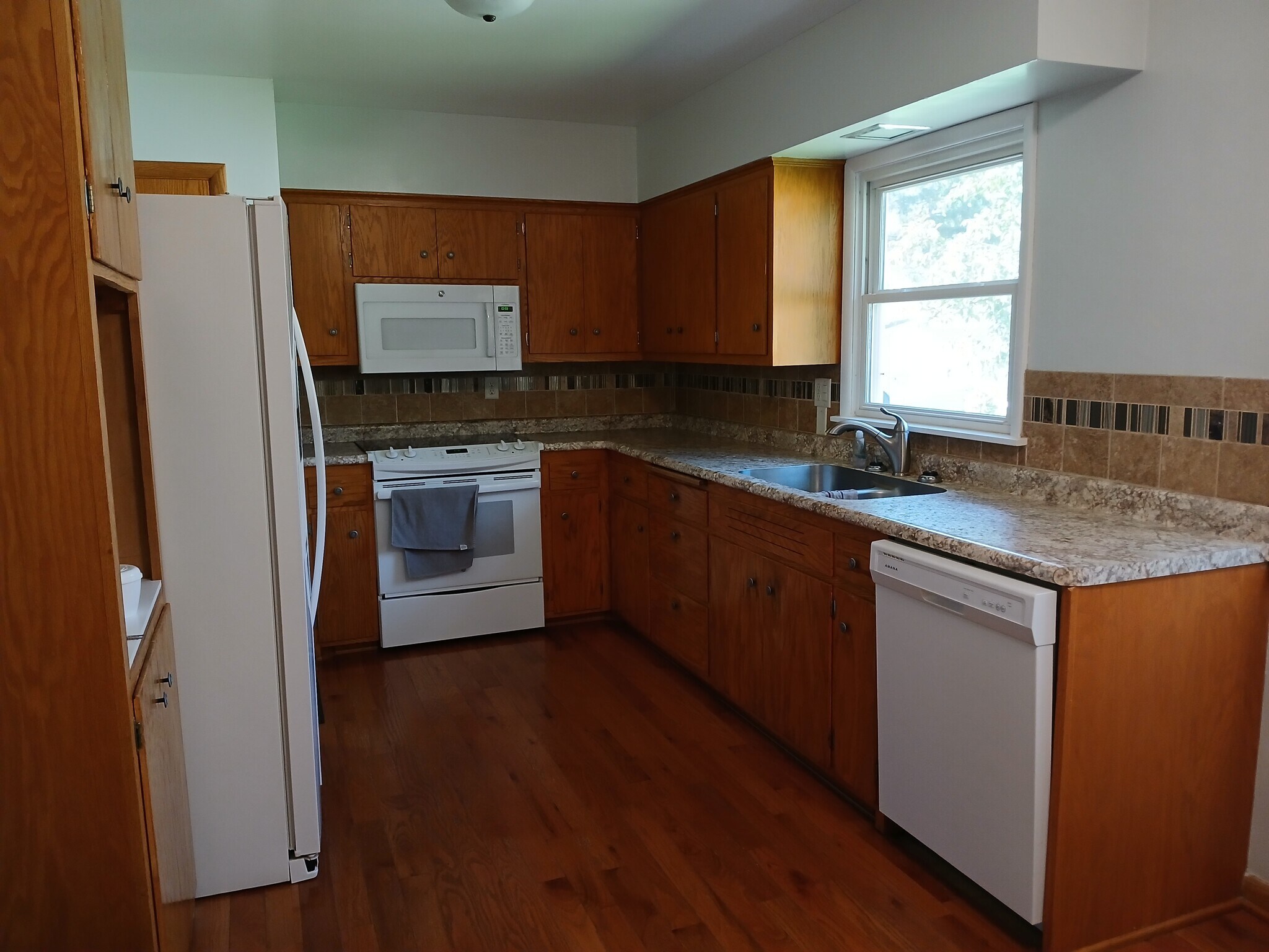 Kitchen - 1209 9th Ave SE