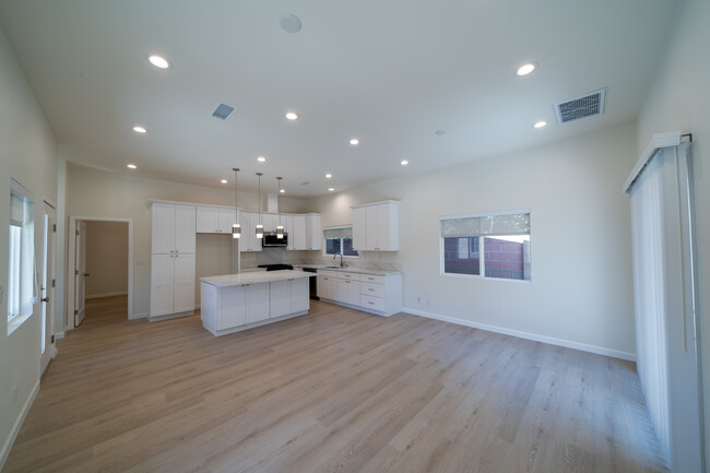Building Photo - 25173 Vista Fusco