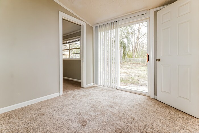 Building Photo - 229 Dogwood Ave