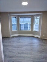 Building Photo - 240 s 39th st