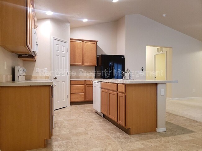 Building Photo - 8102 S Carpenter Ave