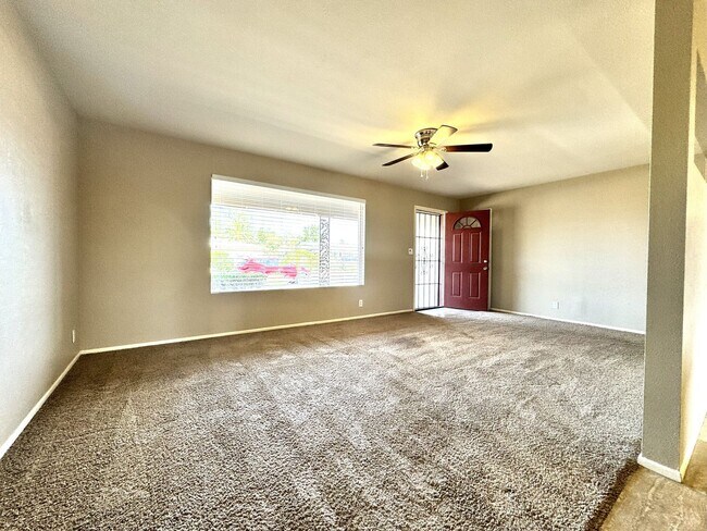 Building Photo - BEAUTIFUL 2 BEDROOM IN DREAMLAND VILLAS 55...