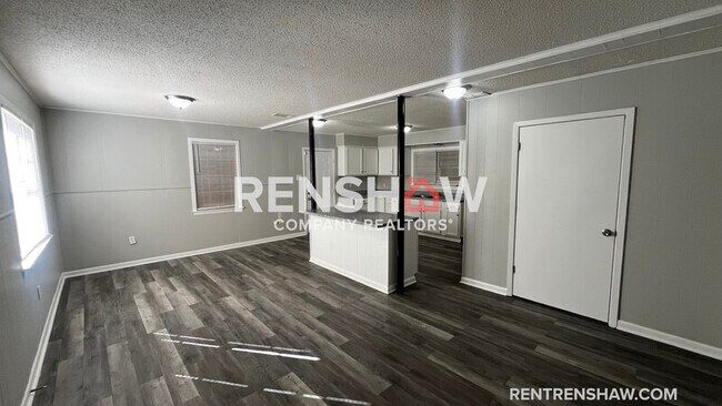 Building Photo - 2547 Courtney Dr