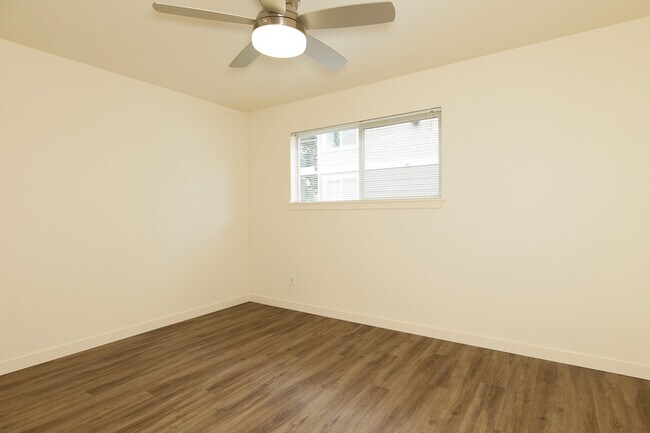 Building Photo - 2237 NW 59th-3
