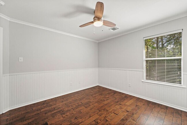 Building Photo - 26 Musgrove Pl