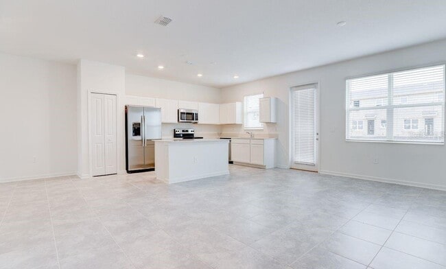 Building Photo - 232 Nine Iron Dr