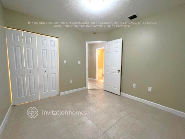 Building Photo - 13606 SW 119th Ave