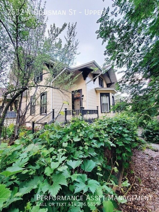 Building Photo - 2532 N Dousman St