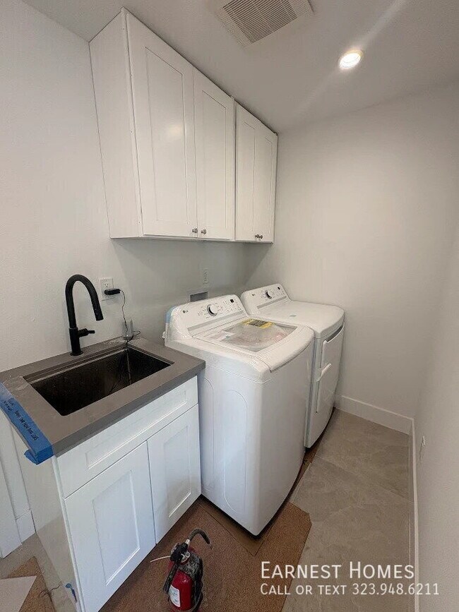 Building Photo - 4455 Deanwood Dr