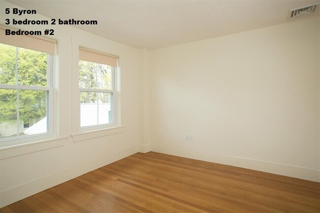 Building Photo - 5 Byron St